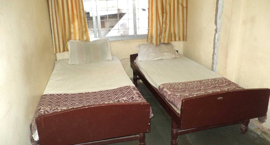Agrasen Bhavan Guest House, Vadodara 5